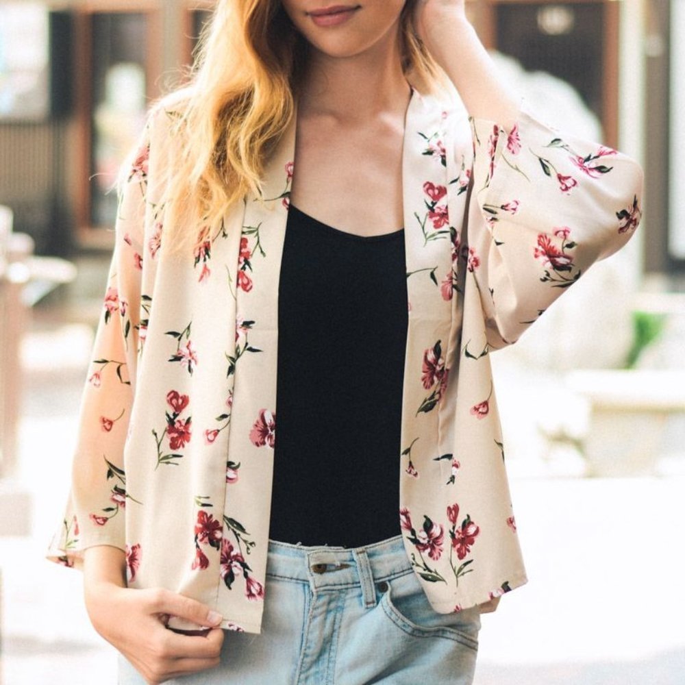 LETO NWT Cardigan Carnation Floral Kimono Light Peach Fuchsia One Size 0-12 Boho